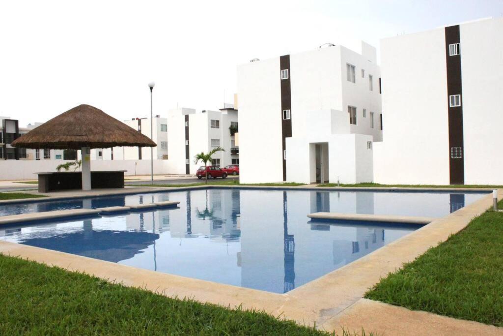 Depa De Playa C/Alberca Cerca De La 5A Avenida Apartment Плая дел Кармен Екстериор снимка